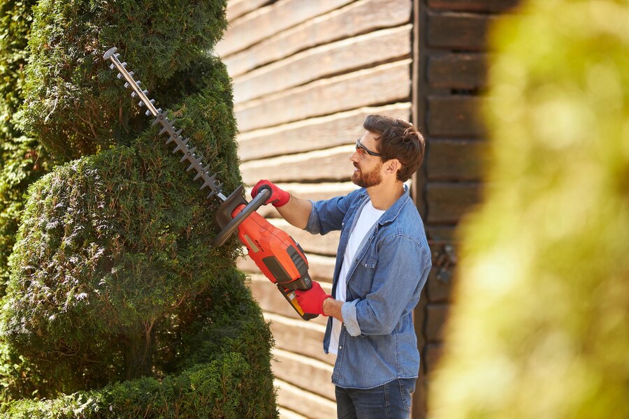 how much dnb does electric leaf blower produce